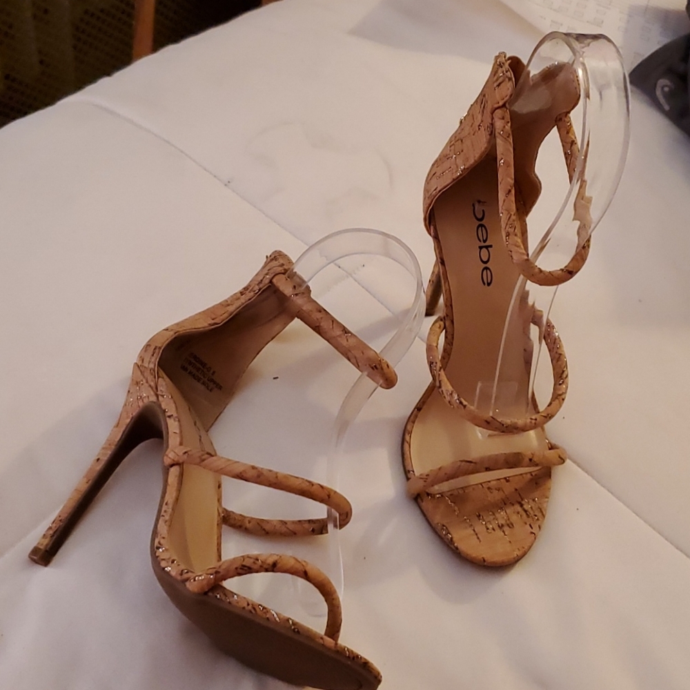NWOT Bebe heels 5